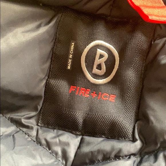 Bogner Authentic Coat Worn Once with fur trim hood - Picture 4 of 9